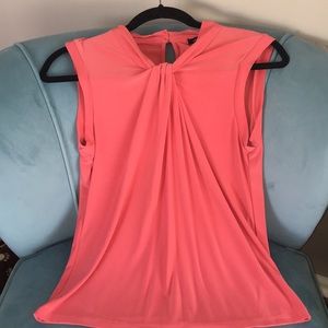 Tommy Hilfiger coral tank/shell with a twist!🍭💕
